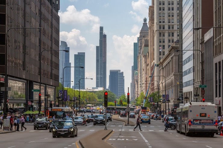 Photo of Chicago street with traffic