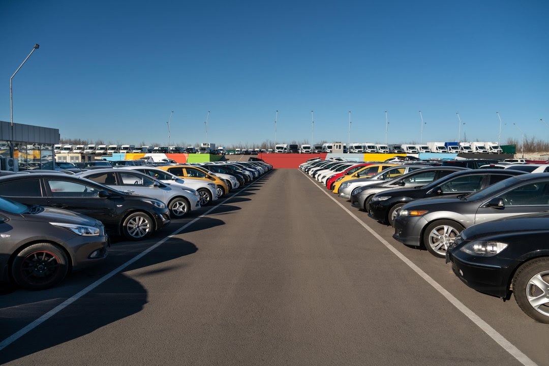 Photo of used car lot