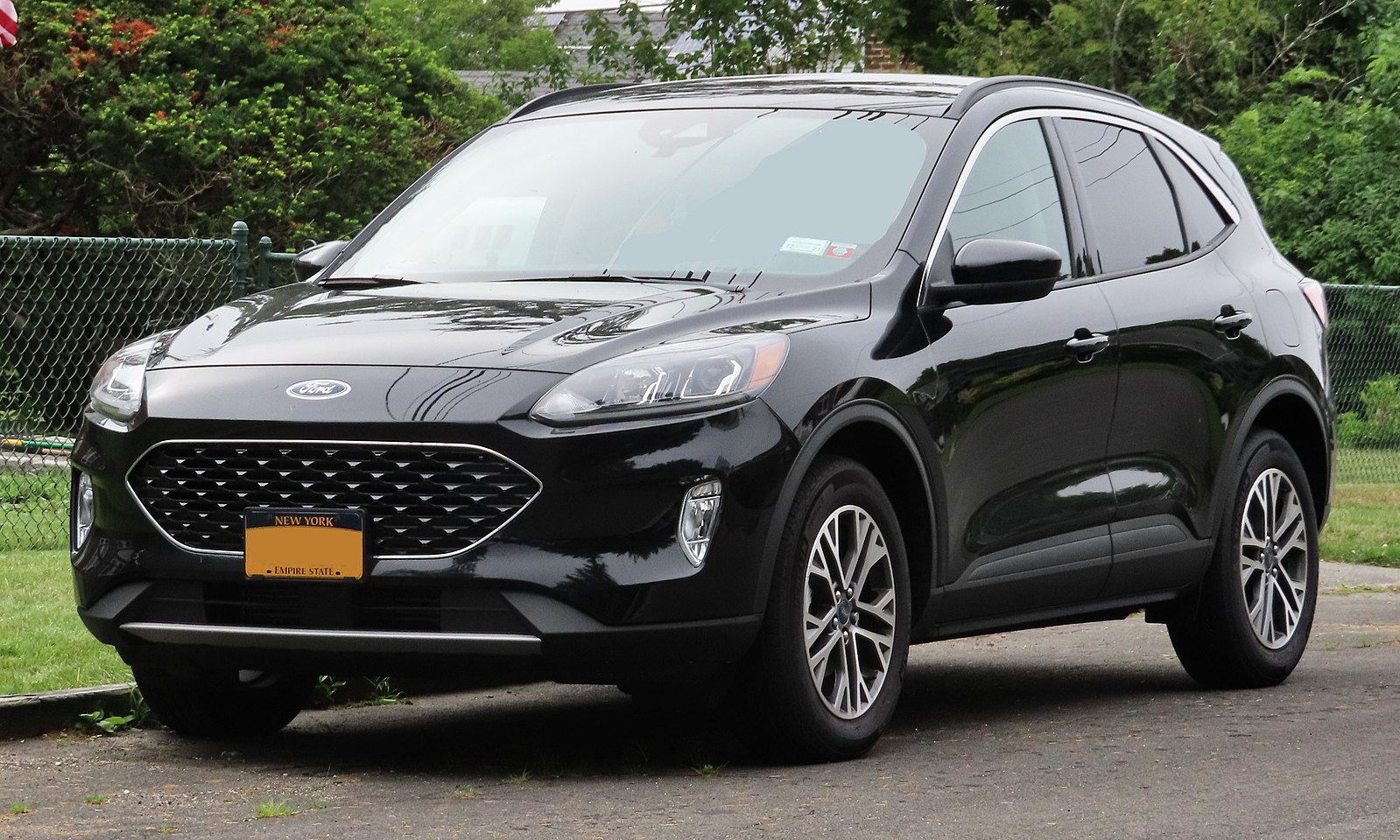 Photo of 2020 Ford Escape with SEL trim