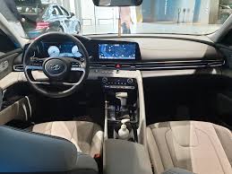 Photo of 2020 Hyundai Elantra interior & features