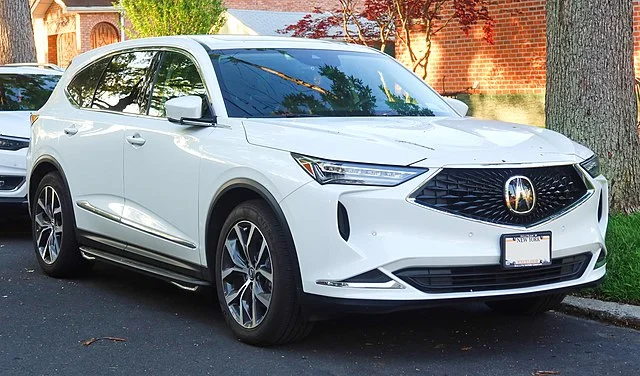 White Acura MDX