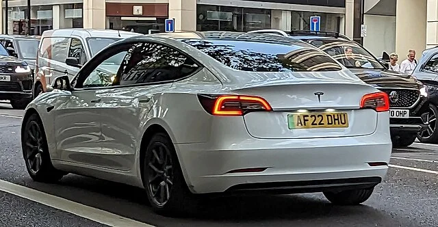 White 2022 Tesla Model 3