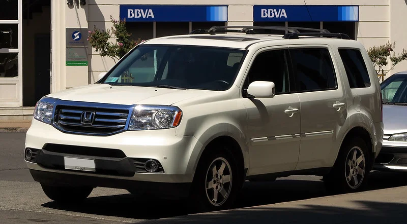 White Honda Pilot 