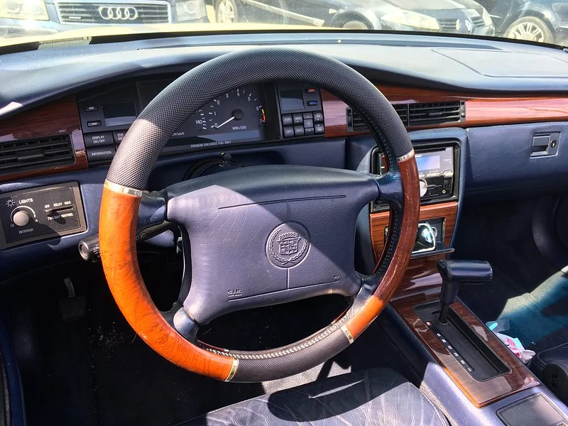 Cadillac Northstar steering wheel