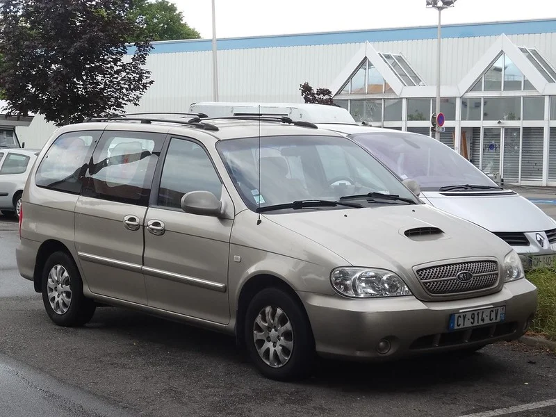 Silver Kia Carnival