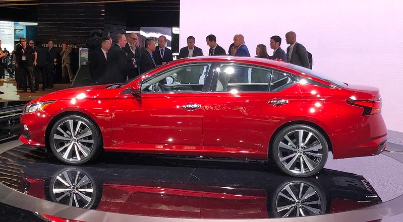 Red 2019 Nissan Altima