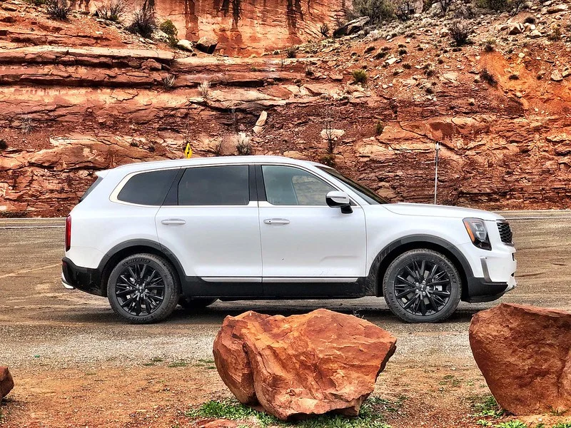 White Kia Telluride in the desert