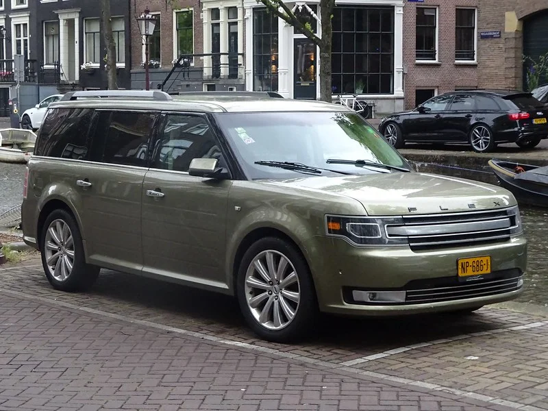 Ford Flex parked on a street