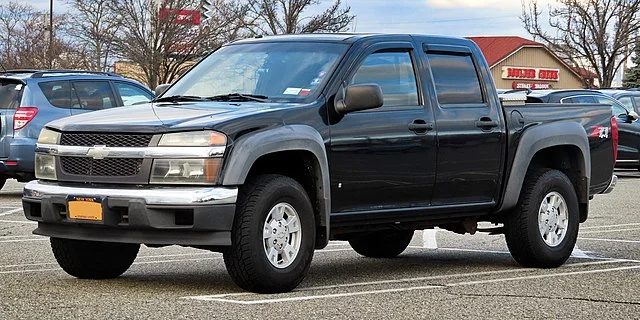 Black Chevy Colorado 