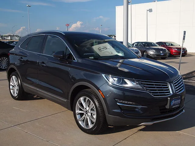 Black Lincoln MKC