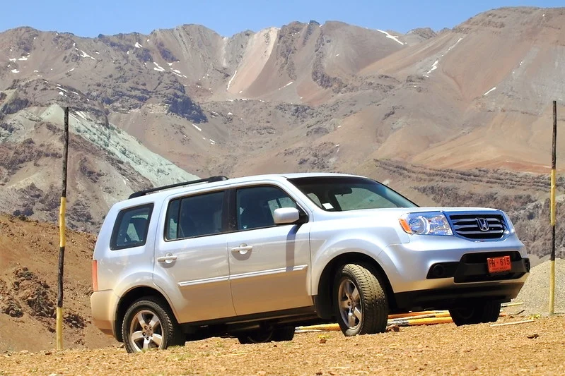 2012 Honda Pilot in the mountains