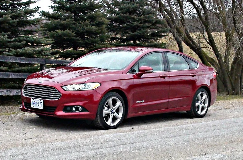 Red Ford Fusion