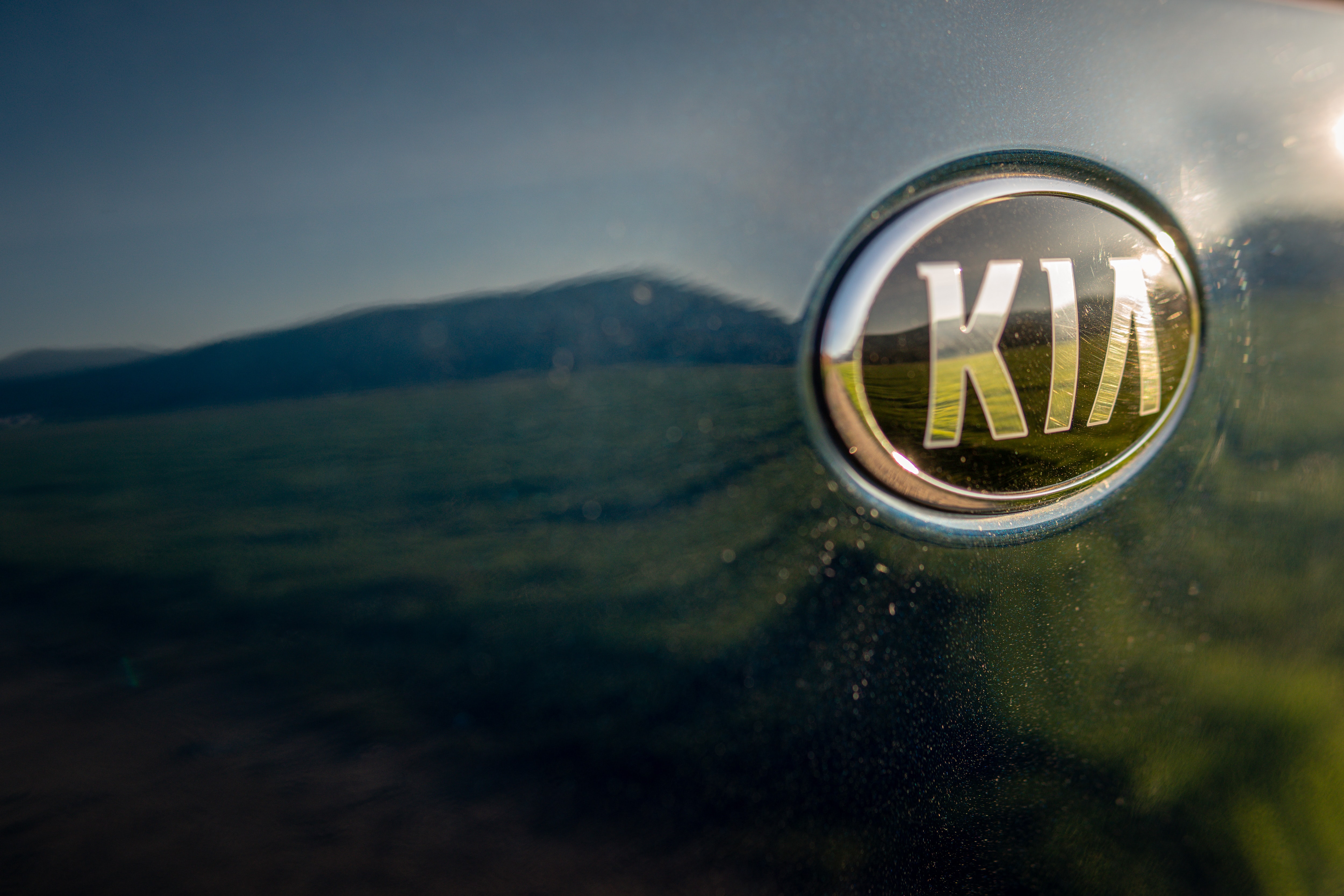 kia vehicle logo