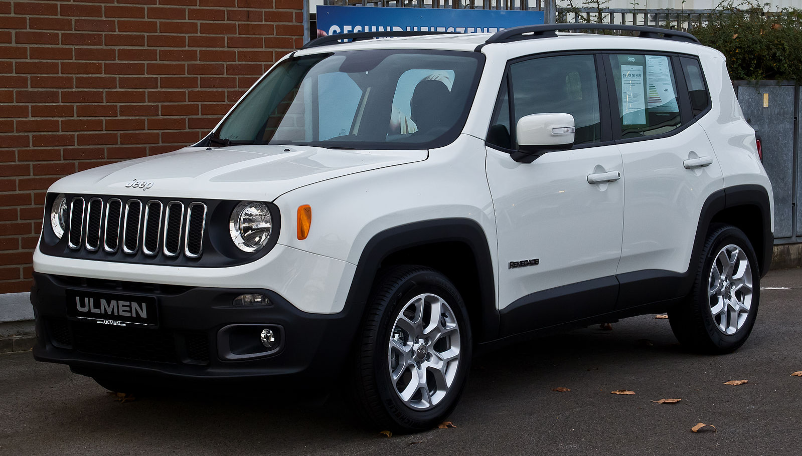 White Jeep Renegade